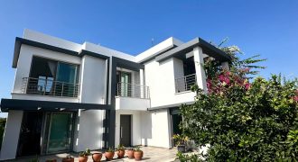 Luxurious 4+1 Villa in Alsancak, Kyrenia