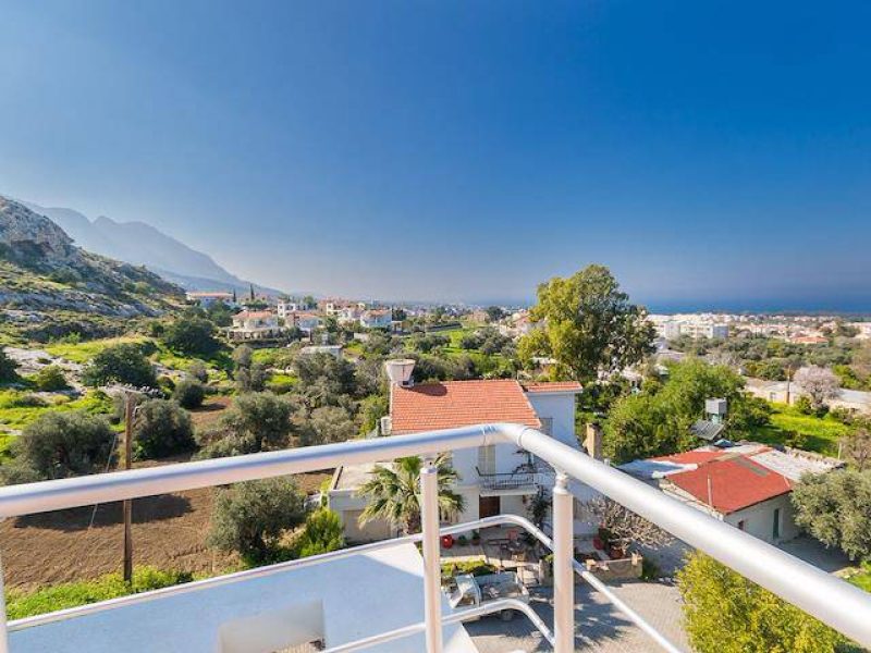 1+1 Apartment in Lapta, Kyrenia